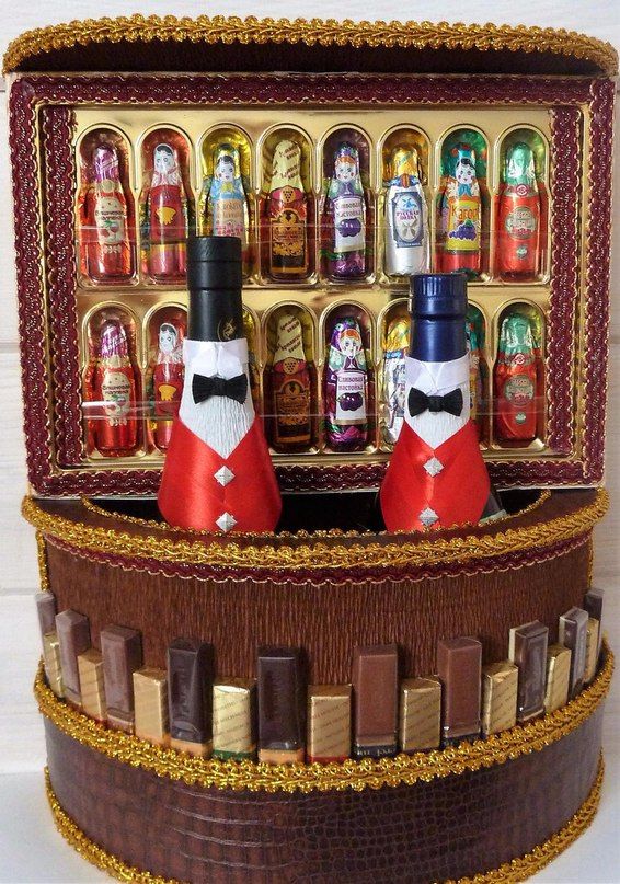 Подарок из бутылки и конфет: Набор новогодний подарочный Mars ...
