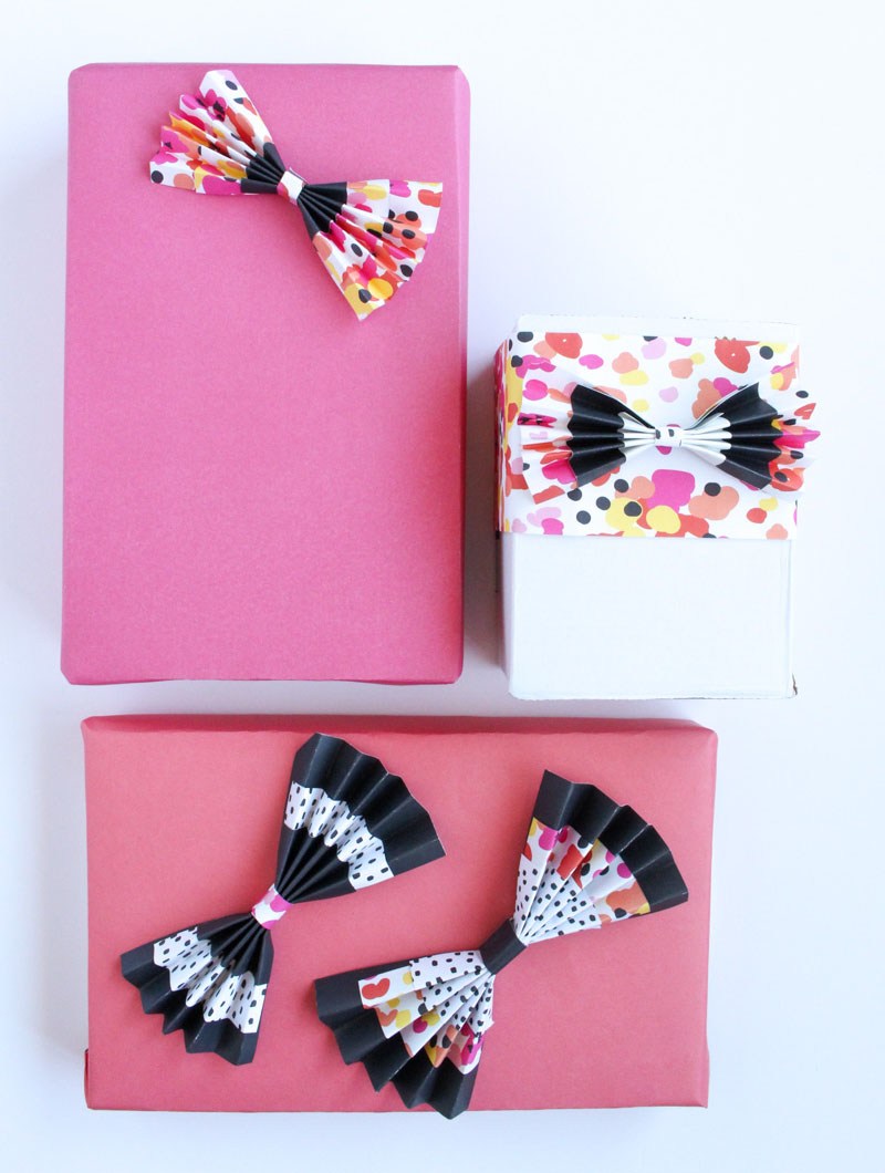 Colorful accordian bows