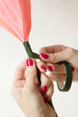 Искусство DIY: пошаговая схема, как легко и просто сделать цветы из бумаги своими руками 10