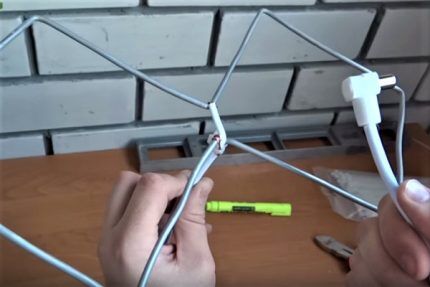 Алюминиевый провод в качестве основы для антенны Биквадратная антенна из алюминия