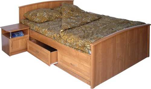 Деревянная кровать с выдвижными ящиками своими руками