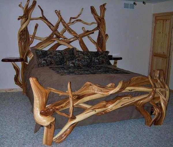 Кровать из веток дерева своими руками